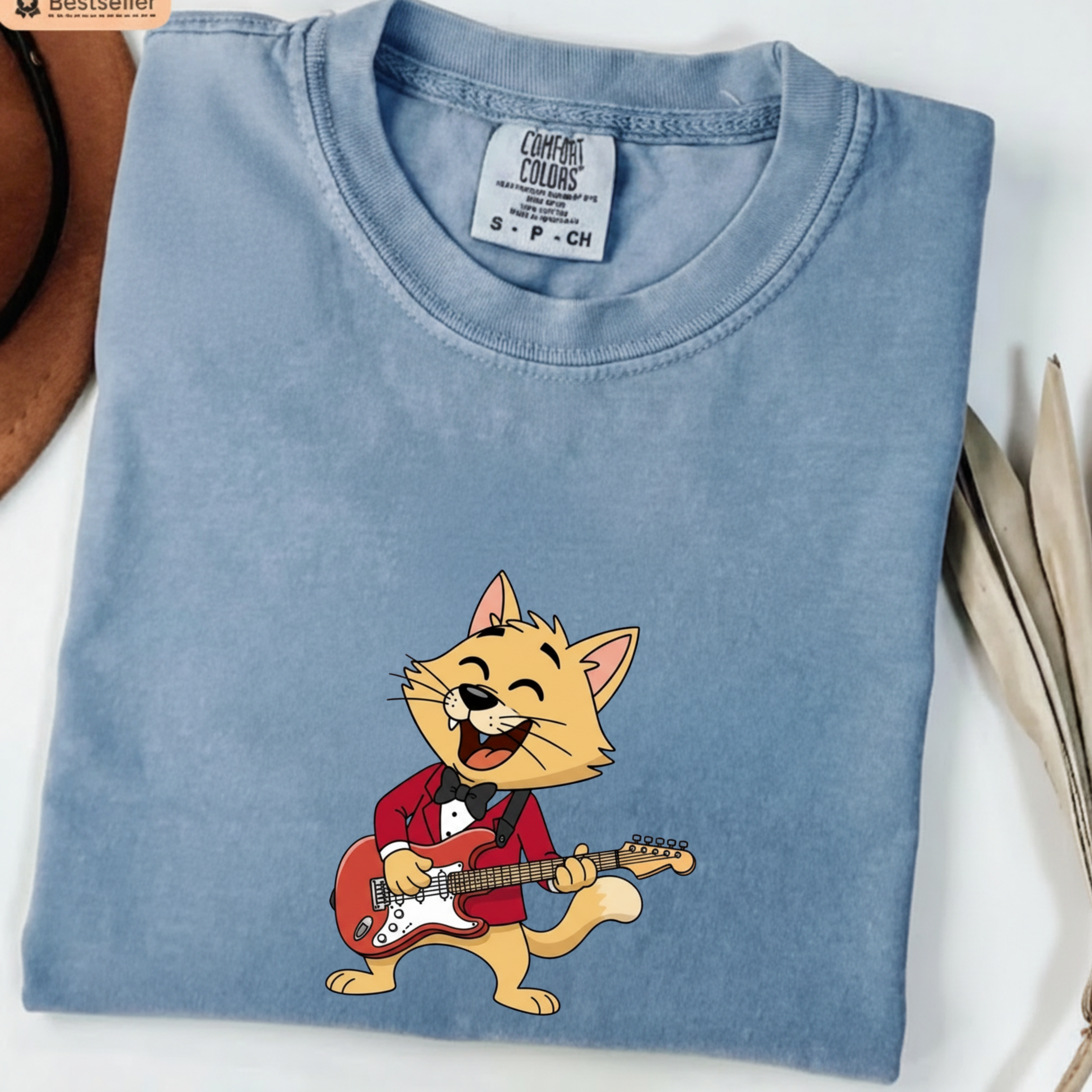 Cat Rocker T-Shirt – Cute Guitar-Playing Cat Graphic Tee Retro Cat Rock