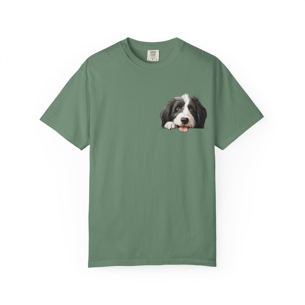 Border Collie Peeking Face T-Shirt —  Adorable Cute Dog Eee is the Perfect Everyday Tee for Dog Moms, Pet Lovers, and Breed Enthusiasts